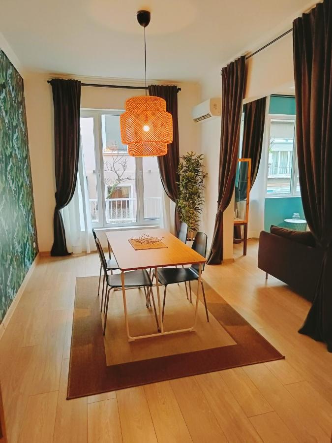 Newly Refurbished Apartment In The City Center Sofie Exteriér fotografie
